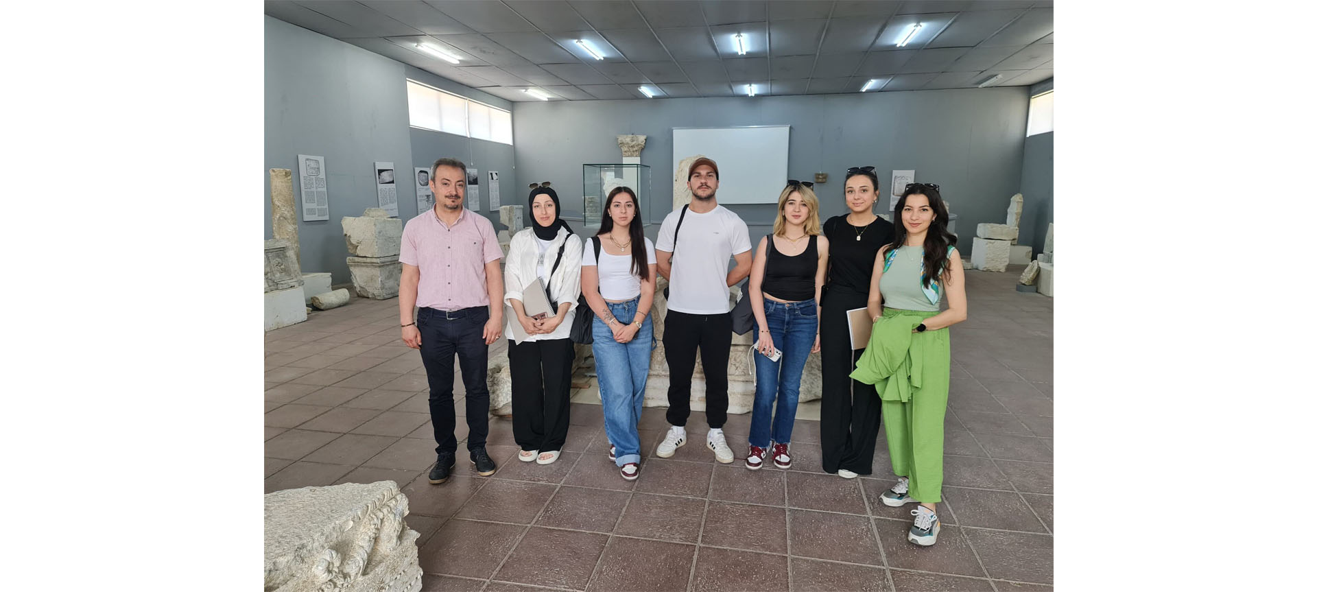 TÜBİTAK 2209-A Projesi Kapsamında Öğrencilerden Taşköprü Pompeiopolis Antik Kentinde Sanat ve Teknoloji Buluşması “Müzelerde Fotoğraf ve Yapay Zekâ Destekli Sanat Yaratımı: Dijital Tuval ve Sanal Sergi”