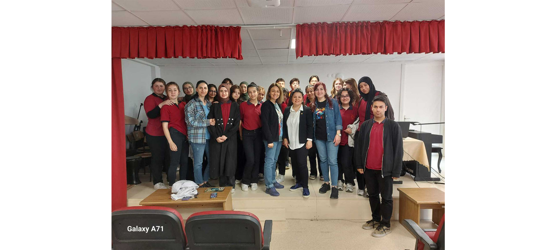 Seramik ve Cam Bölümü’nden Orhan Şaik Gökyay Güzel Sanatlar Lisesi Öğrencileri için Söyleşi