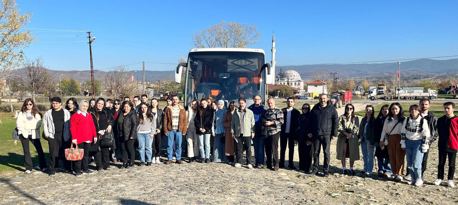 Fakültemiz Grafik Tasarımı Bölümü Öğrencileri “Müzeler ve Kültürel Miras” Dersi Kapsamında Taşköprü İlçesine Tarihi ve Kültürel Amaçlı Gezi Gerçekleştirdi